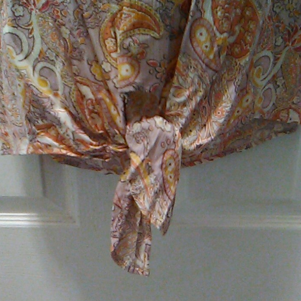 Chenault Petite Top (S) - Picture 4 of 7